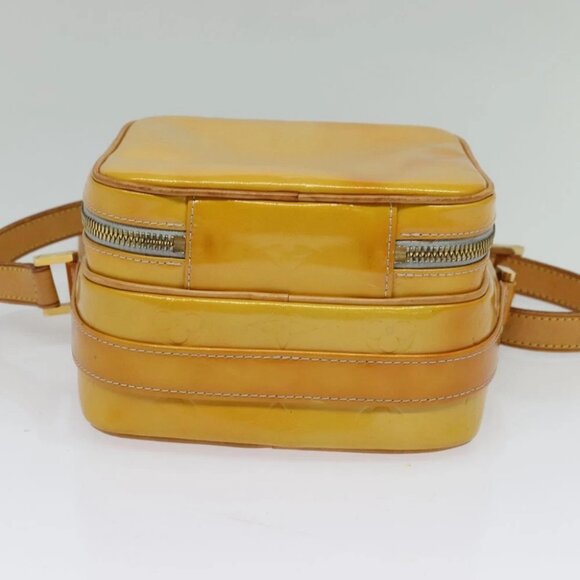 LOUIS VUITTON Monogram Vernis Wooster Shoulder Bag Gris - Picture 4 of 16